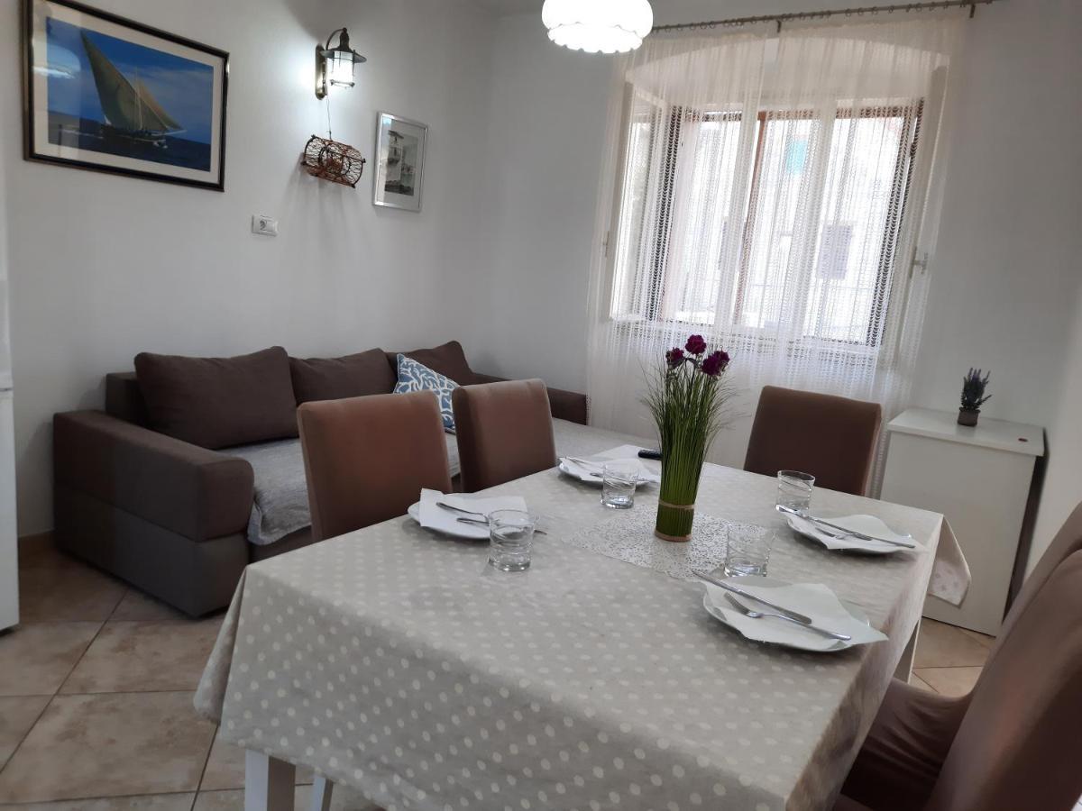 Apartments Villa Beba Komiža Eksteriør billede