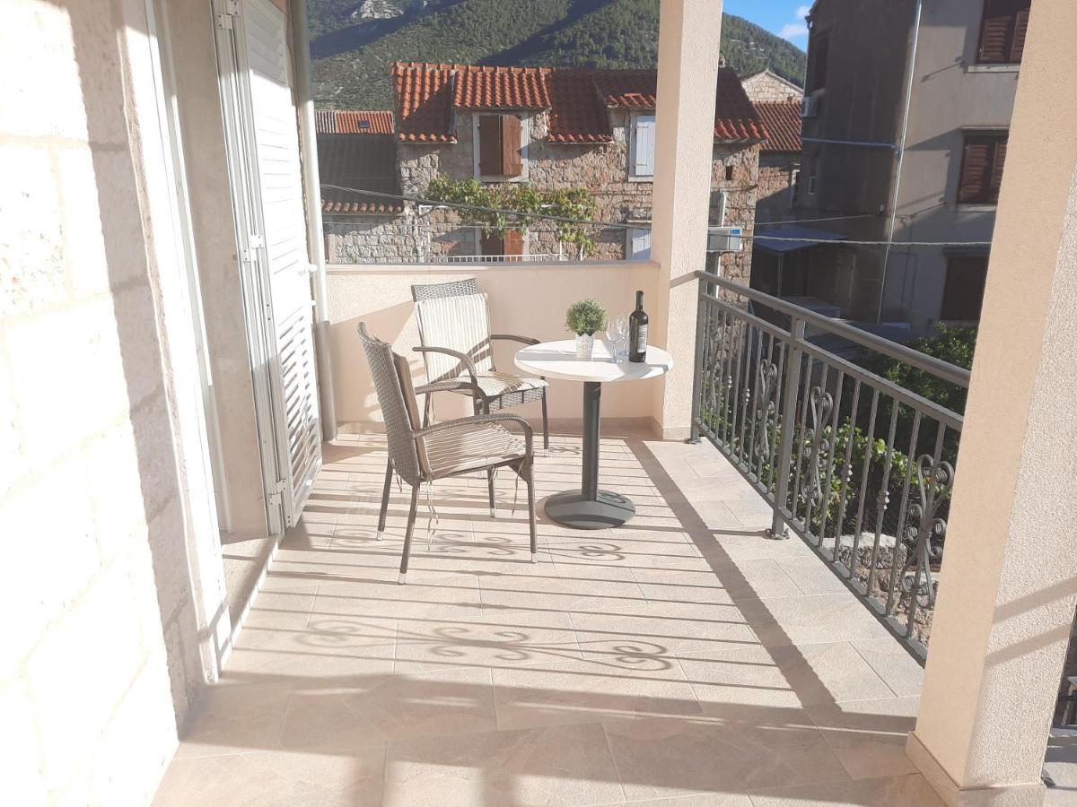 Apartments Villa Beba Komiža Eksteriør billede