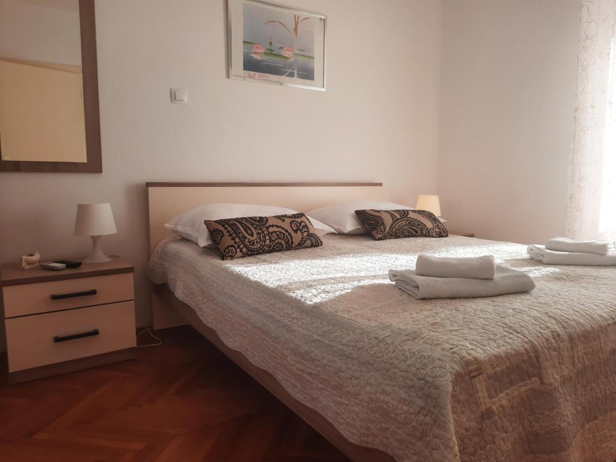 Apartments Villa Beba Komiža Eksteriør billede
