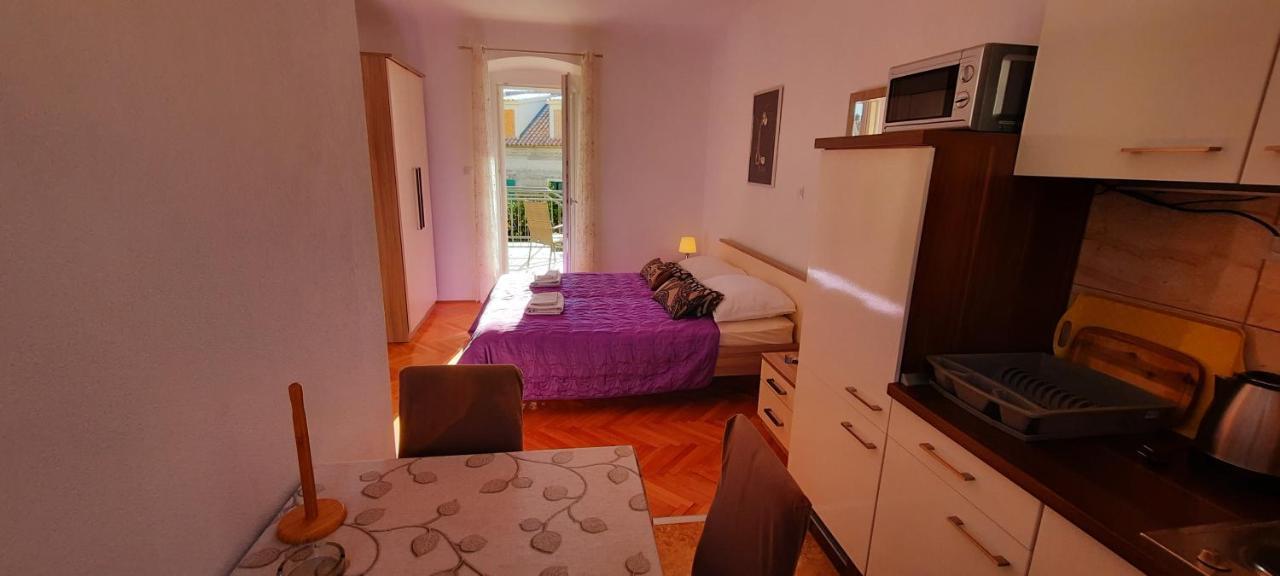 Apartments Villa Beba Komiža Eksteriør billede
