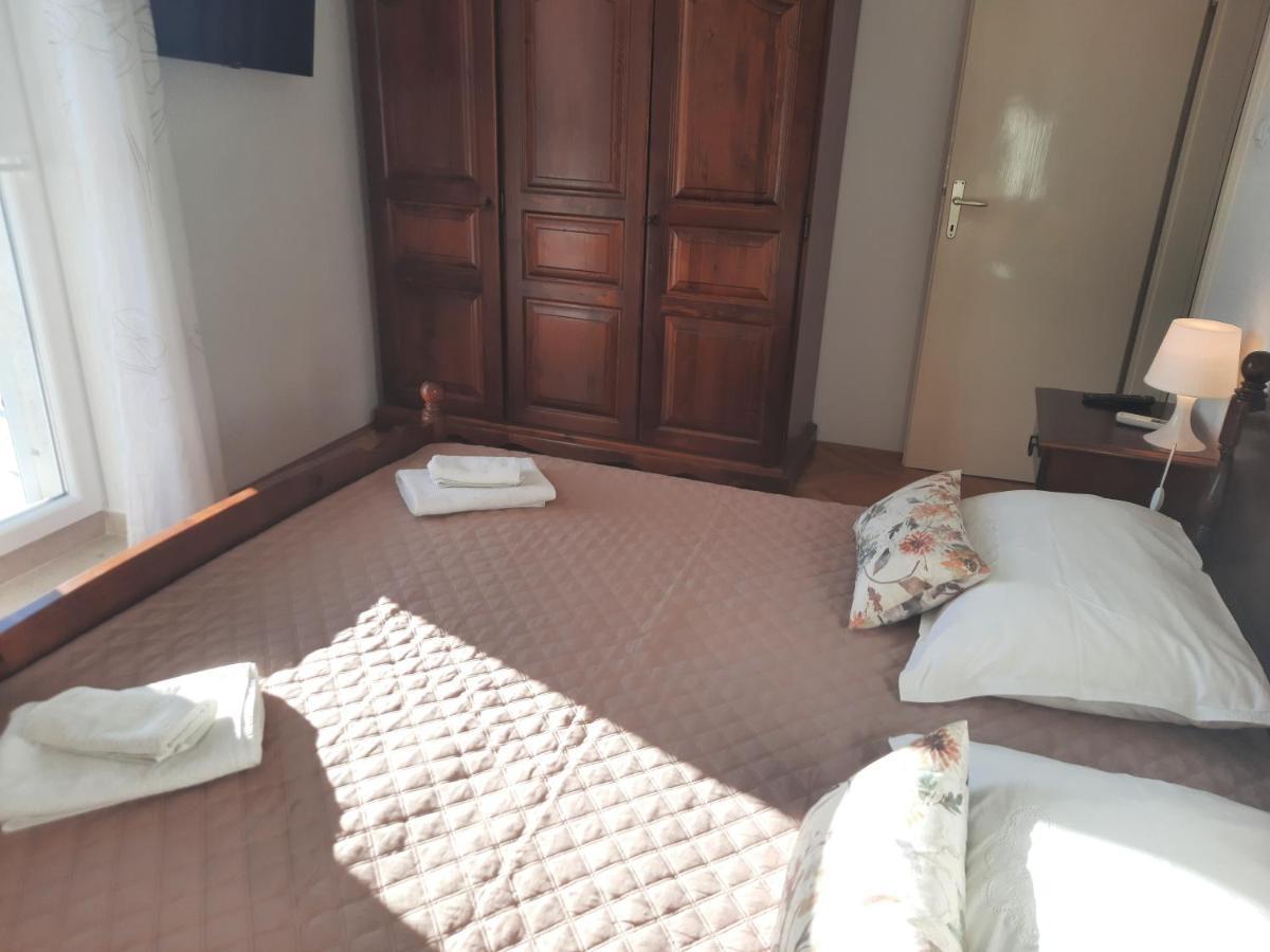 Apartments Villa Beba Komiža Eksteriør billede