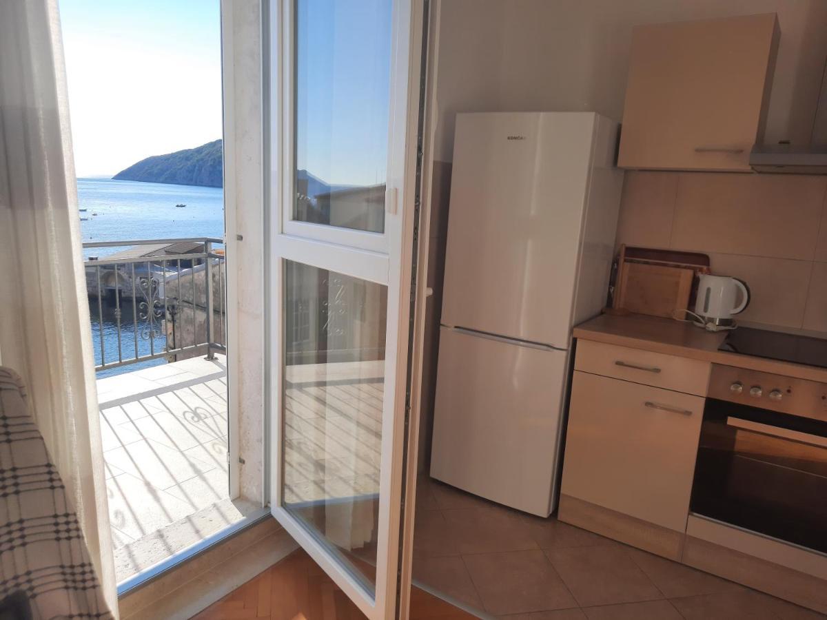 Apartments Villa Beba Komiža Eksteriør billede