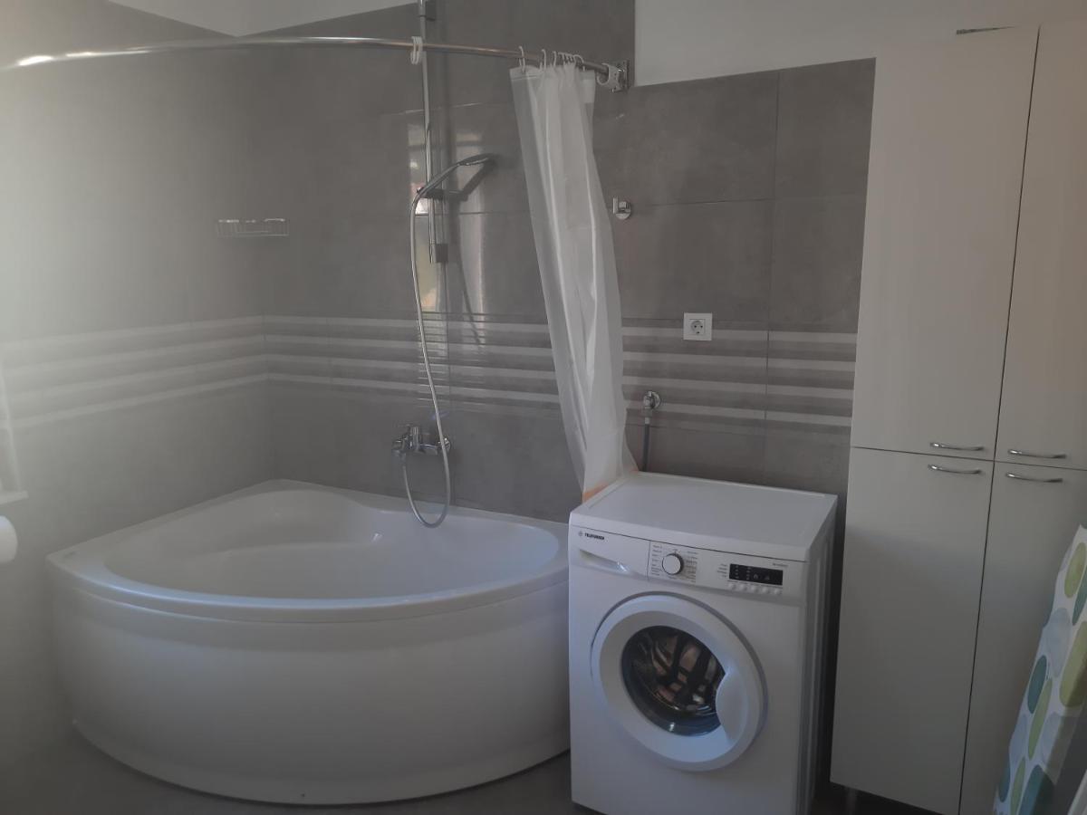 Apartments Villa Beba Komiža Eksteriør billede